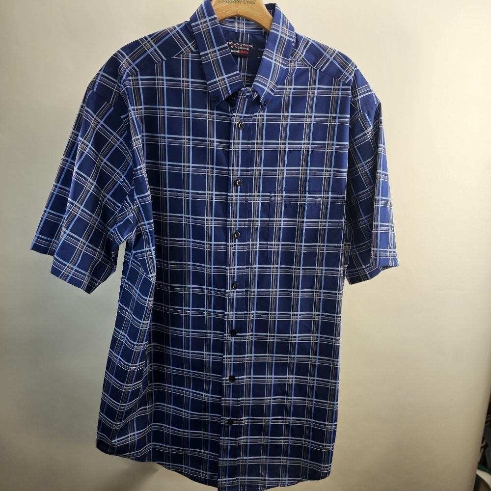 Roundtree & Yorke travelsmart large tall man's shirt.